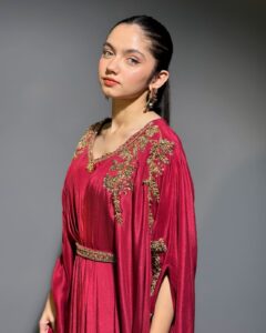 Aina Asif Age: How Old Is the Pakistani Actress - Stars History